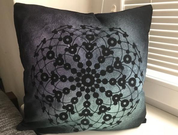 malovaný potah na polštář polštář elegance černý mandala ruční malba ruční tvorba 