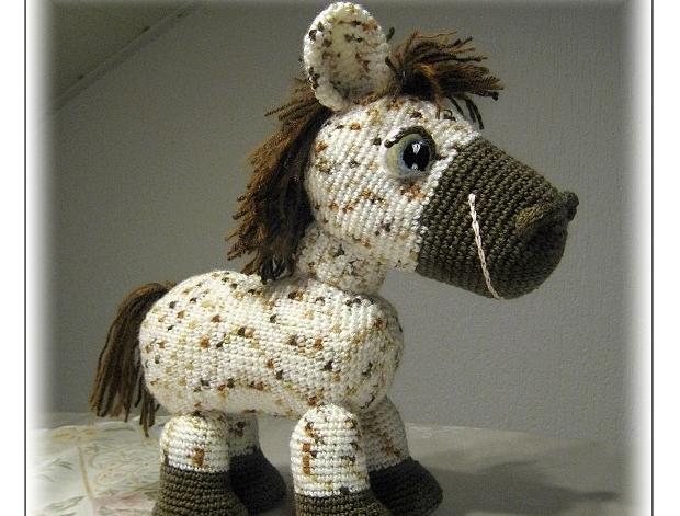 HÁČKOVANÝ SOBÍK ARTUR