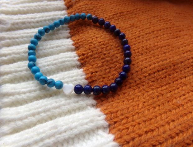 Náramek dvojbarevný náramek lapis lazuli modrý howlit 