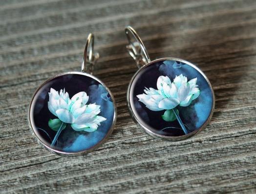 Leknín- visací náušnice originální náušnice letní hvězda květ zahrada králík zajíc léto neon valentýn pryskyřice pink duha kvítek duhovka duhové leknín neonové nevšední audrey 