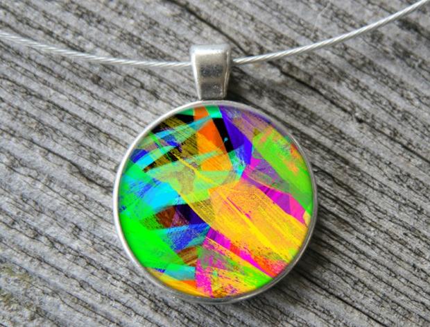 Pestrá abstrakce přívěsek originální květ zahrada léto valentýn pryskyřice kvítek duhovka duhové nevšední náhrdelník letní 