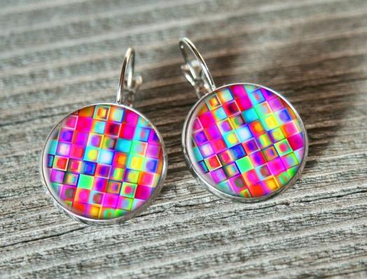 Náušnice s motivem na zakázku originální strom letní hvězda květ zahrada králík zajíc léto neon valentýn pryskyřice pink duha kvítek duhovka duhové neonové frida nevšední motýl náušnice 