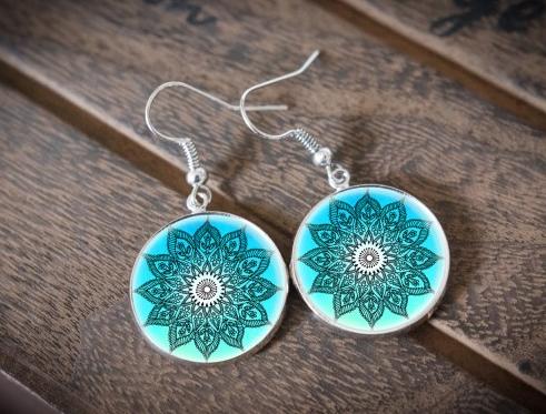 Visací náušnice Mandala originální náušnice letní hvězda květ zahrada králík zajíc léto neon valentýn pryskyřice pink duha kvítek mandala duhovka duhové leknín neonové nevšední audrey 