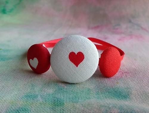 Butonkový náramek Srdcový červená náramek srdce náušnice letní bílá láska léto karabinka button buton magnet alergie buttonky 