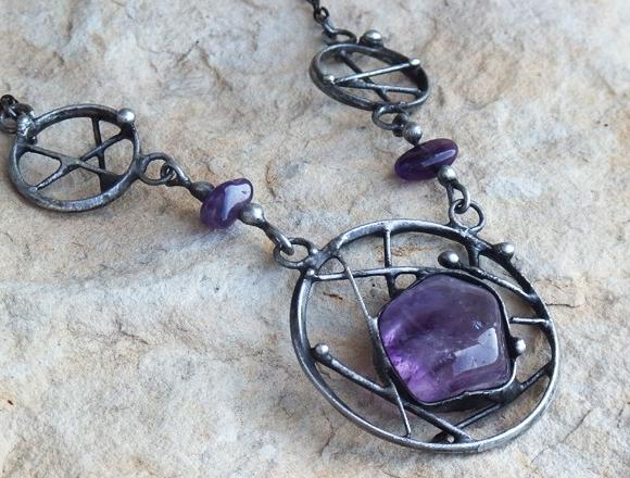 Chryzopras na perleti