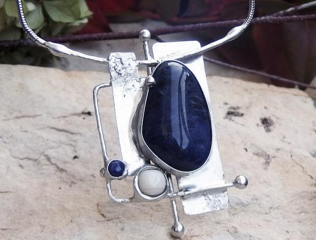 Chryzopras na perleti