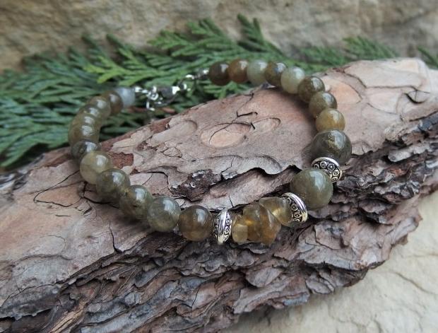 Chryzopras na perleti