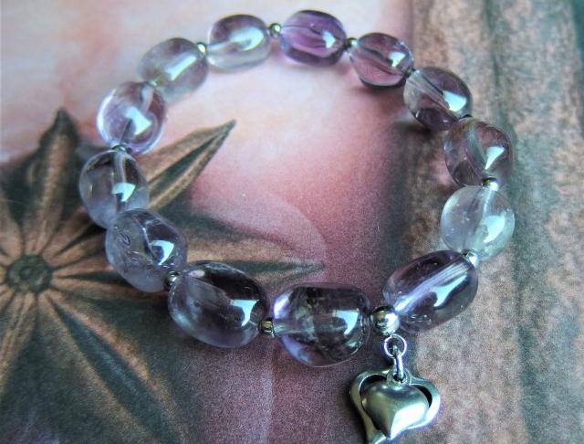 Chryzopras na perleti