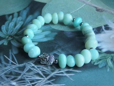 Chryzopras na perleti