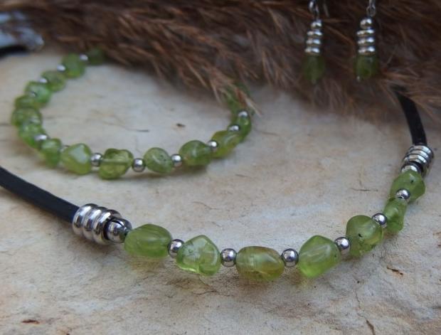 Chryzopras na perleti