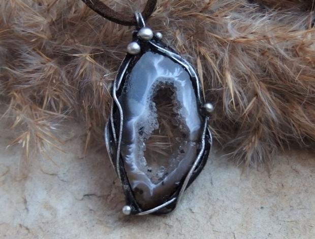 Chryzopras na perleti