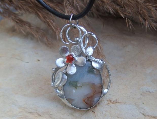 Chryzopras na perleti