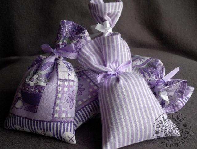 Cylindr na auto zdob. tm.modrá/bílá