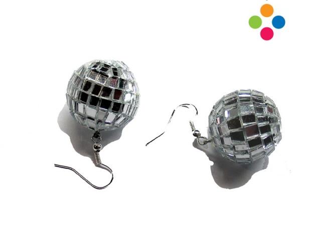 DISKOKOULE :: stříbrné disco nealergické pro alergiky disko plexisklo emo plexiglass diamanty scene scenecore scene core free nickel discokoule diskoholka discogirl diskotékakompot 
