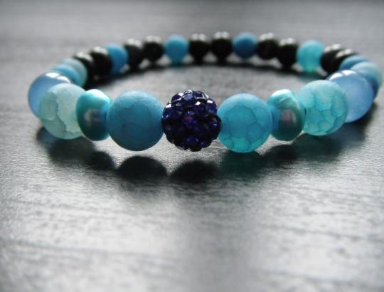 TURMALÍN s KŘIŠŤÁLEM v mechu