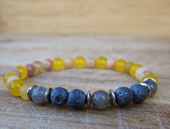 TURMALÍN s KŘIŠŤÁLEM v mechu