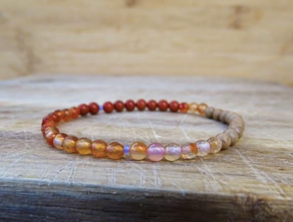 TURMALÍN s KŘIŠŤÁLEM v mechu