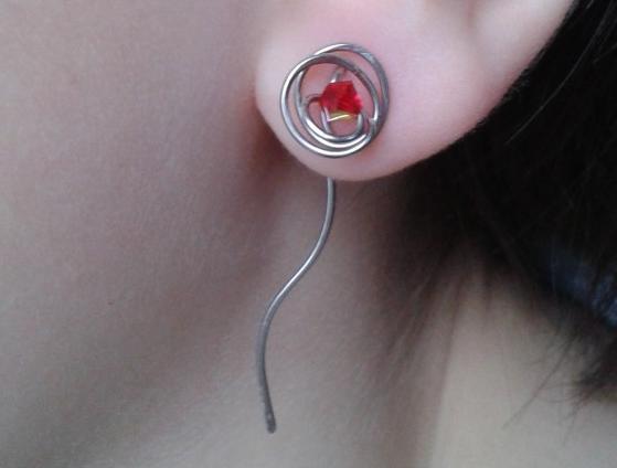 Náušnice chirurgická ocel náušnice červený chirurgická ocel swarovski hypoalergenní provlékací 