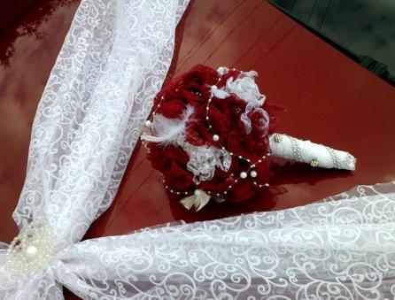 Svatební vývazky s kytičkou - zlaté