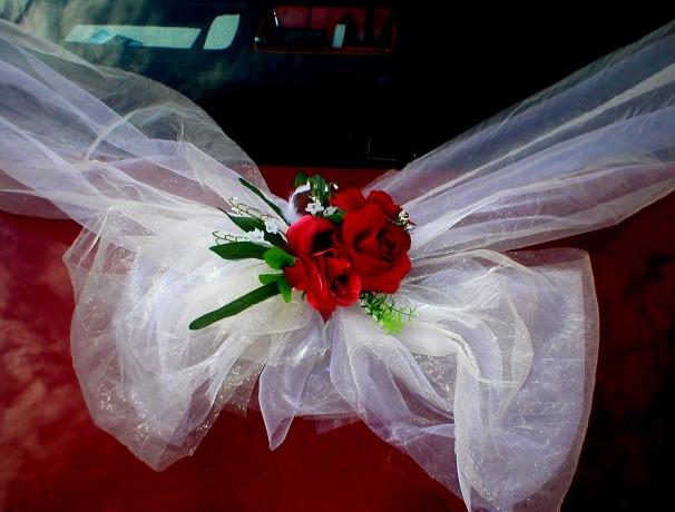 Svatební vývazky s kytičkou - zlaté