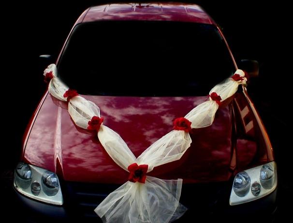 Svatební vývazky s kytičkou - zlaté