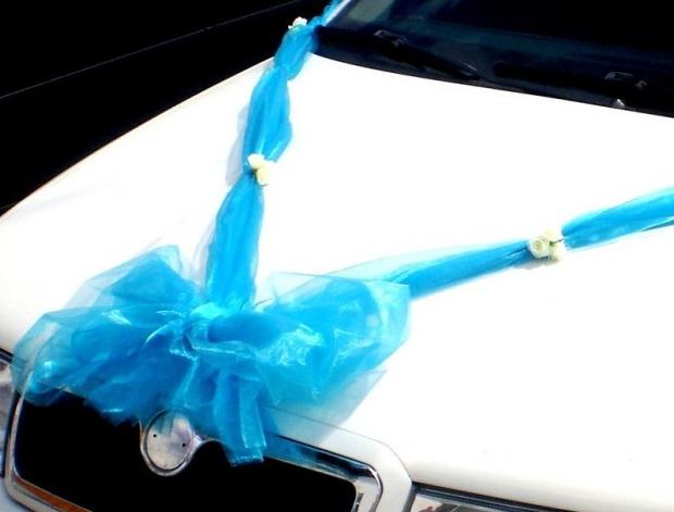 Svatební vývazky s kytičkou - zlaté