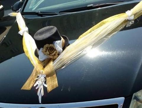 Svatební vývazky s kytičkou - zlaté