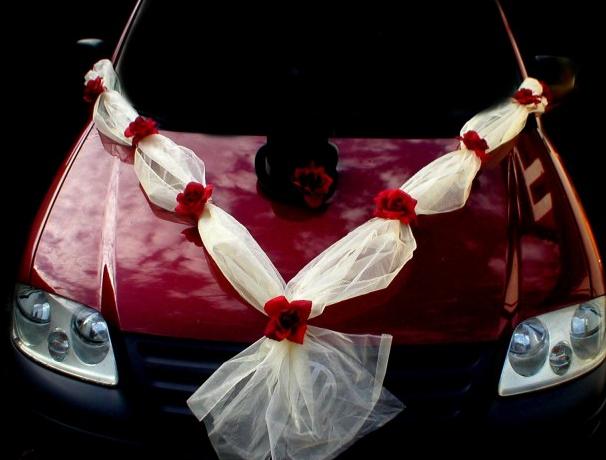 Svatební vývazky s kytičkou - zlaté