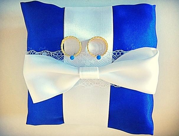 Svatební vývazky s kytičkou - zlaté