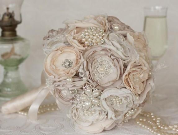 Svatební kytice - styl shabby chick originální květina fialová květiny svatba vintage kytice lila svatební textilní nevěsta umělá umělé saténové shabby chic 