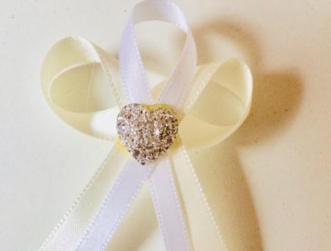 Svatební vývazky s kytičkou - zlaté