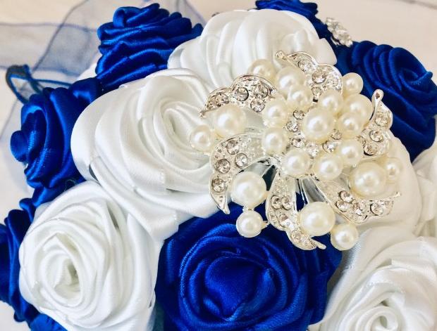 Svatební vývazky s kytičkou - zlaté