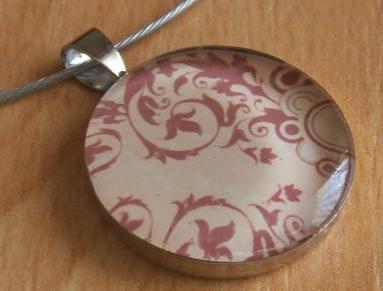 Přívěsek z křištálové pryskyřice přívěsek pryskyřice motiv grafika resin 
