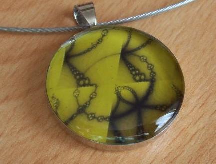 Přívěsek z křištálové pryskyřice přívěsek pryskyřice motiv grafika resin 