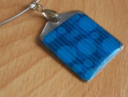 Přívěsek z křištálové pryskyřice přívěsek pryskyřice motiv grafika resin 
