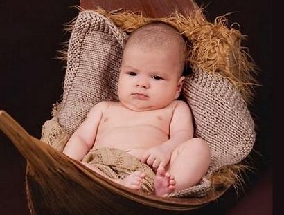 Čepička s knoglíčkem a mašličkou