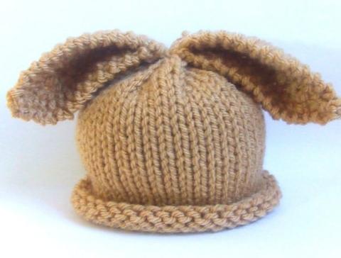 Čepička s knoglíčkem a mašličkou