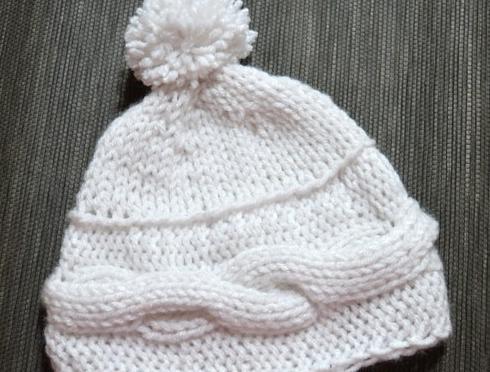 Čepička s knoglíčkem a mašličkou