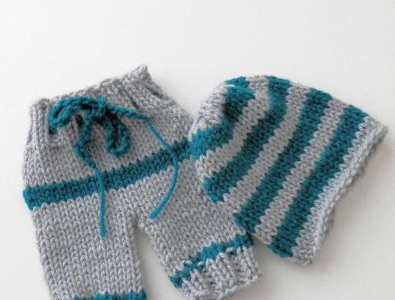 Čepička s knoglíčkem a mašličkou