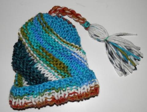 Čepička s knoglíčkem a mašličkou