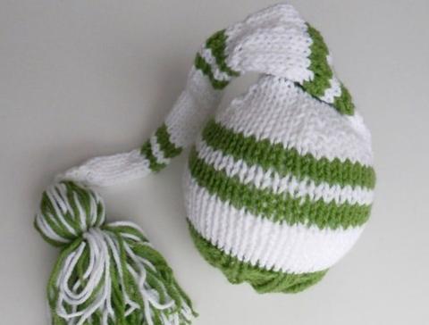 Čepička s knoglíčkem a mašličkou