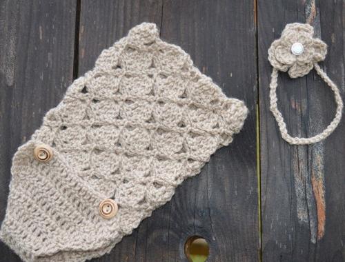 Čepička s knoglíčkem a mašličkou