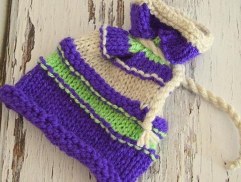 Čepička s knoglíčkem a mašličkou