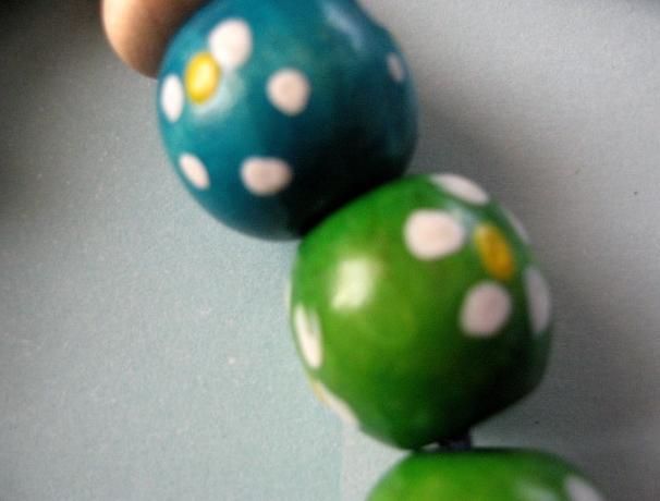 Náhrdelník dřevěný.